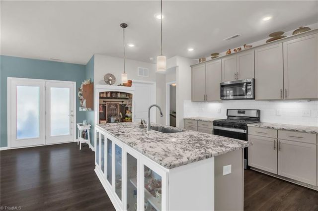 5333 Quartz Avenue, Clemmons, NC 27012