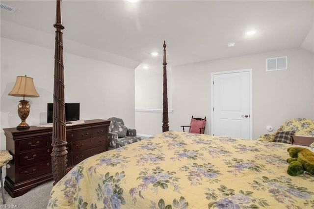 5333 Quartz Avenue, Clemmons, NC 27012