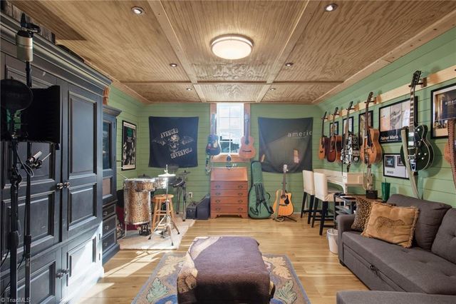 5333 Quartz Avenue, Clemmons, NC 27012