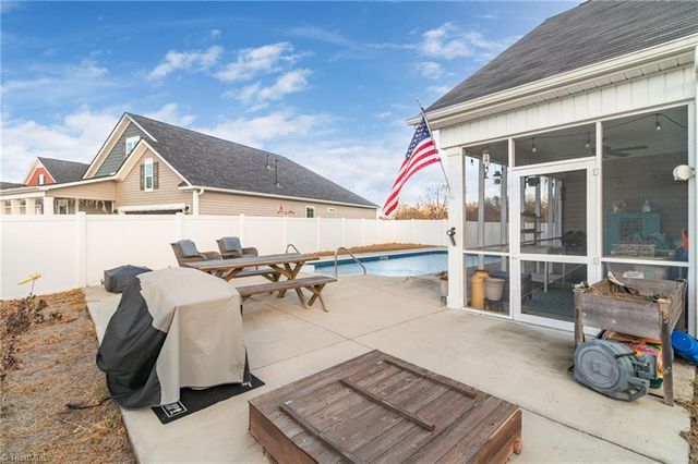 5333 Quartz Avenue, Clemmons, NC 27012