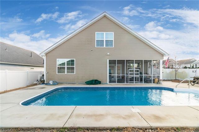 5333 Quartz Avenue, Clemmons, NC 27012