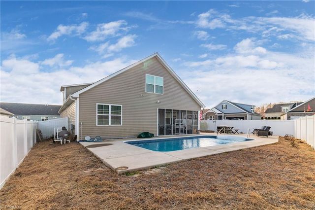 5333 Quartz Avenue, Clemmons, NC 27012