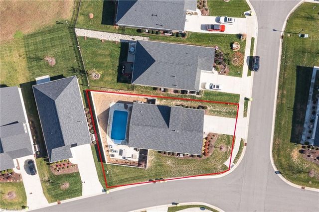 5333 Quartz Avenue, Clemmons, NC 27012