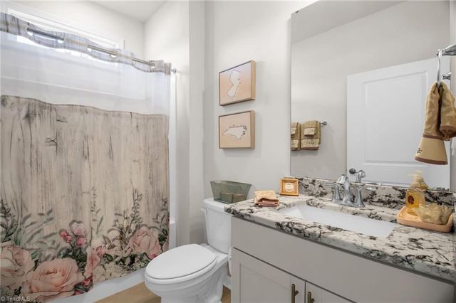 5333 Quartz Avenue, Clemmons, NC 27012