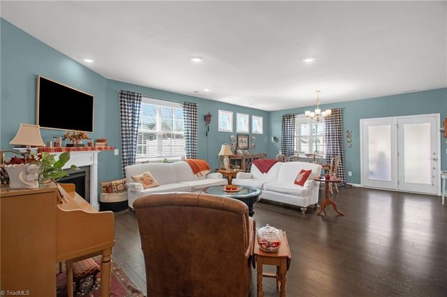 5333 Quartz Avenue, Clemmons, NC 27012