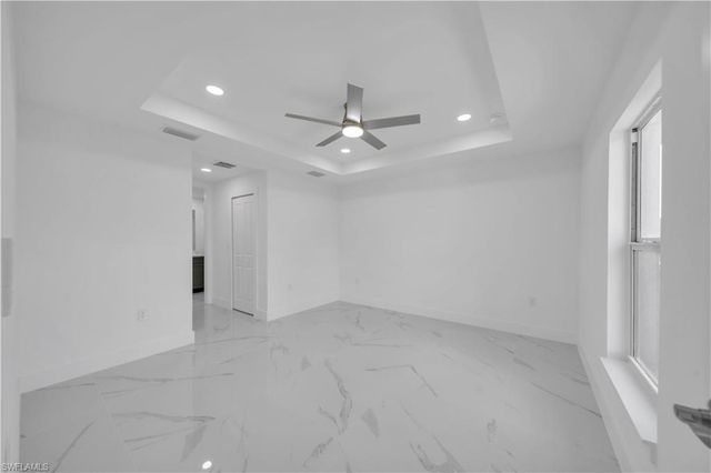 1023 Pilgrim ST E, Lehigh Acres, FL 33974