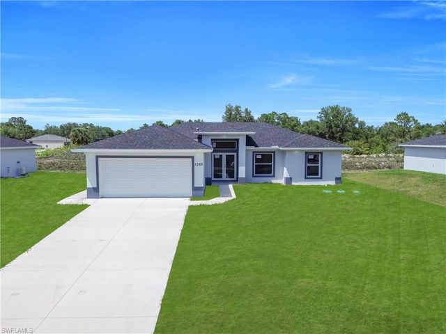 1023 Pilgrim ST E, Lehigh Acres, FL 33974