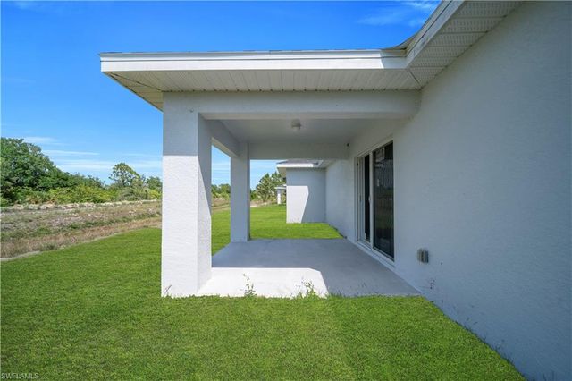 1023 Pilgrim ST E, Lehigh Acres, FL 33974