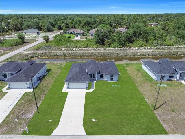 1023 Pilgrim ST E, Lehigh Acres, FL 33974