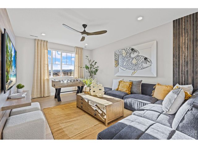 202 Sugar Beet Ln, Berthoud, CO 80513