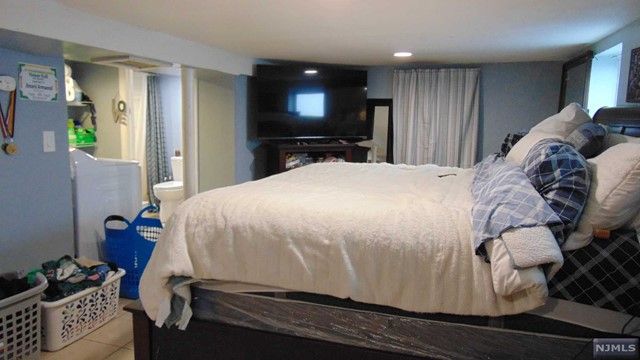 22 Normandy Place, Irvington, NJ 07111