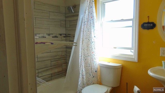 22 Normandy Place, Irvington, NJ 07111