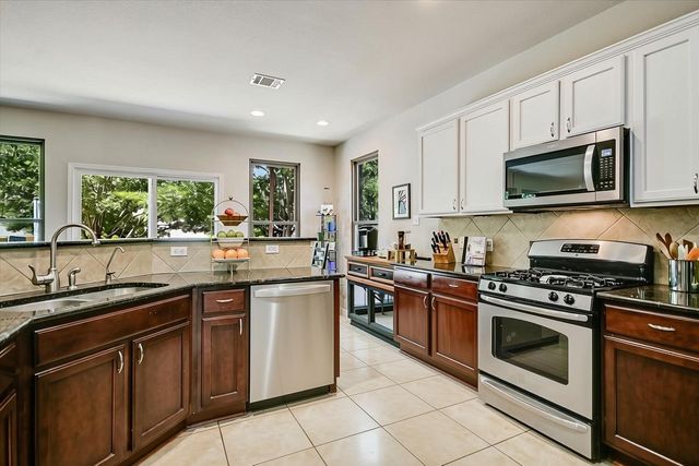 113 Fred Couples DR, Round Rock, TX 78664