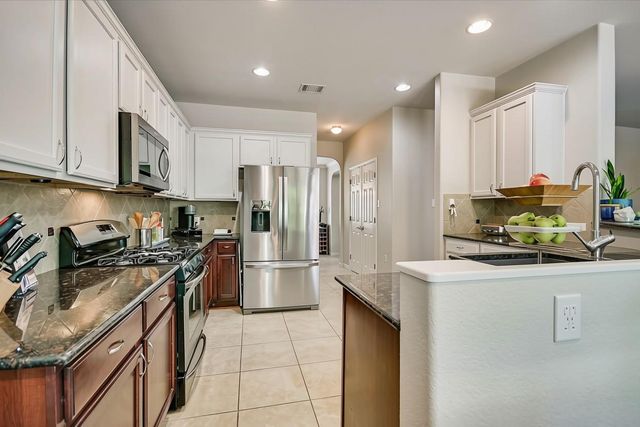 113 Fred Couples DR, Round Rock, TX 78664