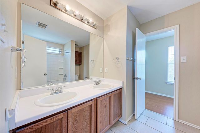 289 Drystone TRL, Liberty Hill, TX 78642