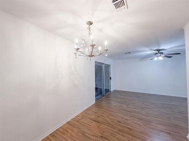 9538 Skyline Drive, Houston, TX 77063