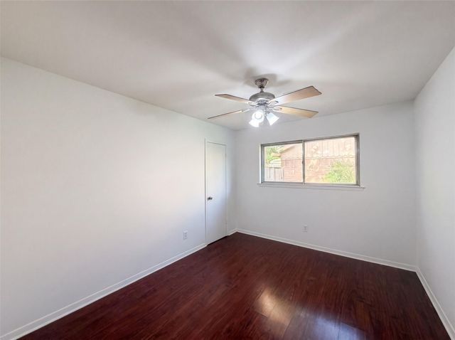9538 Skyline Drive, Houston, TX 77063