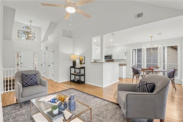 2841 Royal Bluff, Decatur, GA 30030