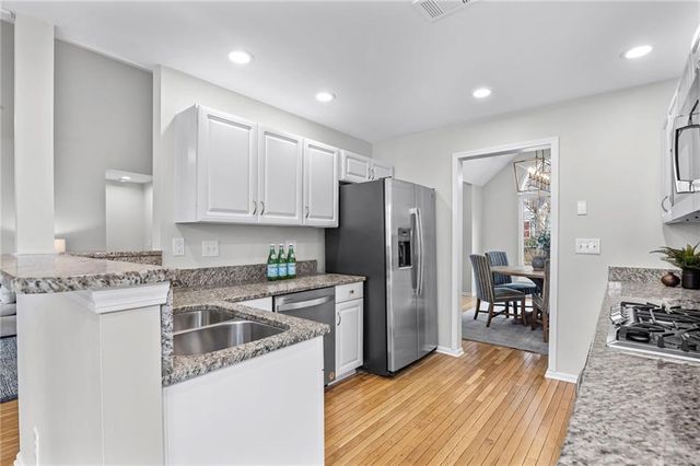 2841 Royal Bluff, Decatur, GA 30030