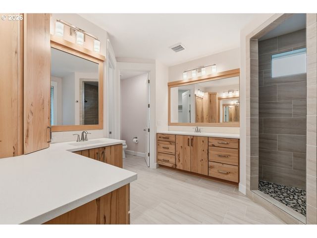 18511 Ne 26TH Dr, Vancouver, WA 98684