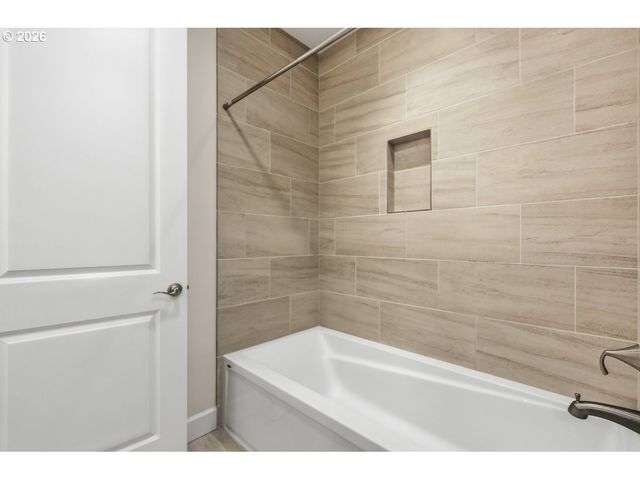 18511 Ne 26TH Dr, Vancouver, WA 98684