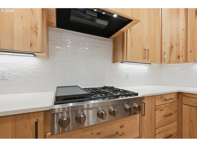 18511 Ne 26TH Dr, Vancouver, WA 98684