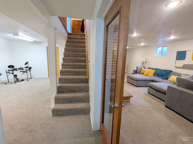 8709 W Ben Ct, Boise, ID 83714