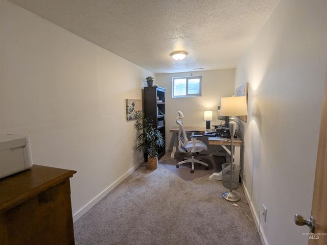 8709 W Ben Ct, Boise, ID 83714
