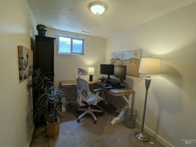 8709 W Ben Ct, Boise, ID 83714