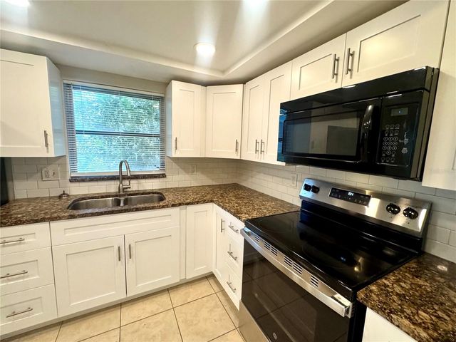5060 76TH AVENUE N 112, Pinellas Park, FL 33781
