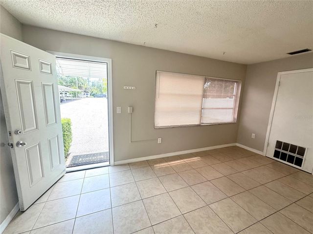 5060 76TH AVENUE N 112, Pinellas Park, FL 33781