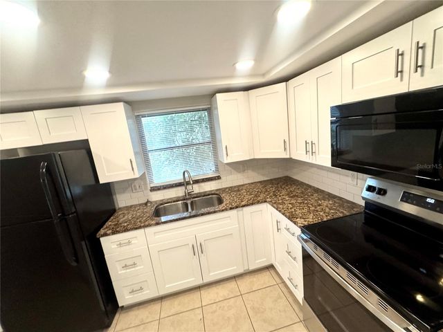 5060 76TH AVENUE N 112, Pinellas Park, FL 33781