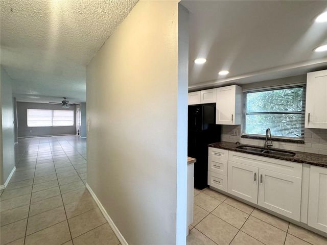 5060 76TH AVENUE N 112, Pinellas Park, FL 33781