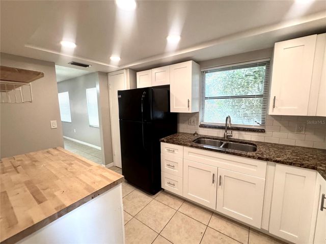5060 76TH AVENUE N 112, Pinellas Park, FL 33781