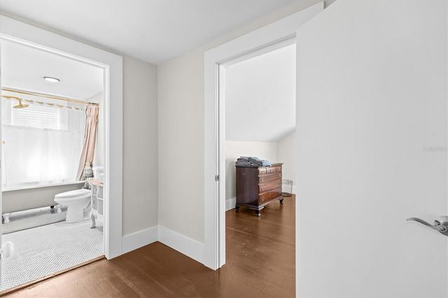 418 E ORANGE STREET, Tarpon Springs, FL 34689