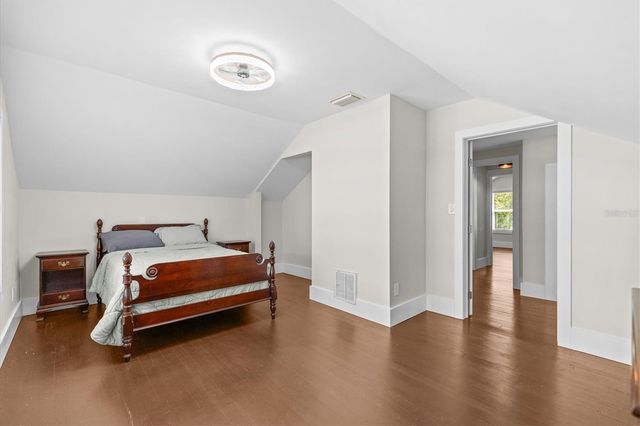 418 E ORANGE STREET, Tarpon Springs, FL 34689