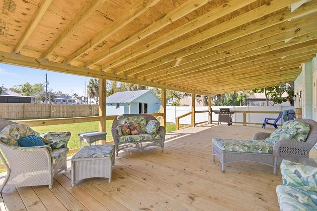 418 E ORANGE STREET, Tarpon Springs, FL 34689