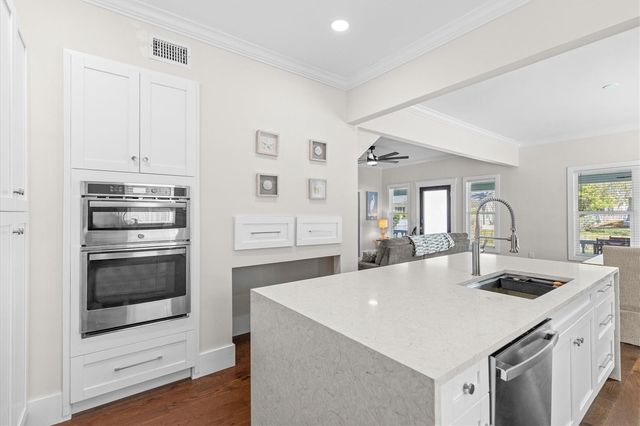 418 E ORANGE STREET, Tarpon Springs, FL 34689