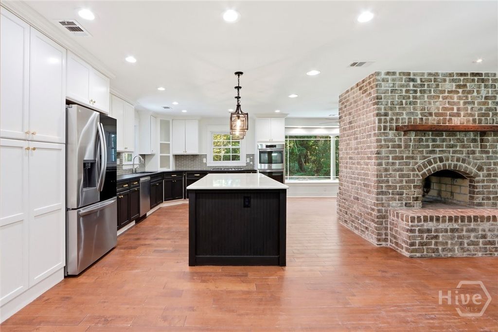 Image 11 of property listing at 12 Fallowfield Drive, Savannah, GA 31406