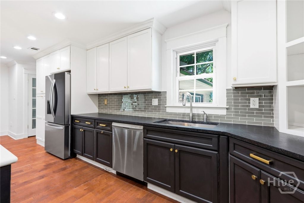 Image 15 of property listing at 12 Fallowfield Drive, Savannah, GA 31406