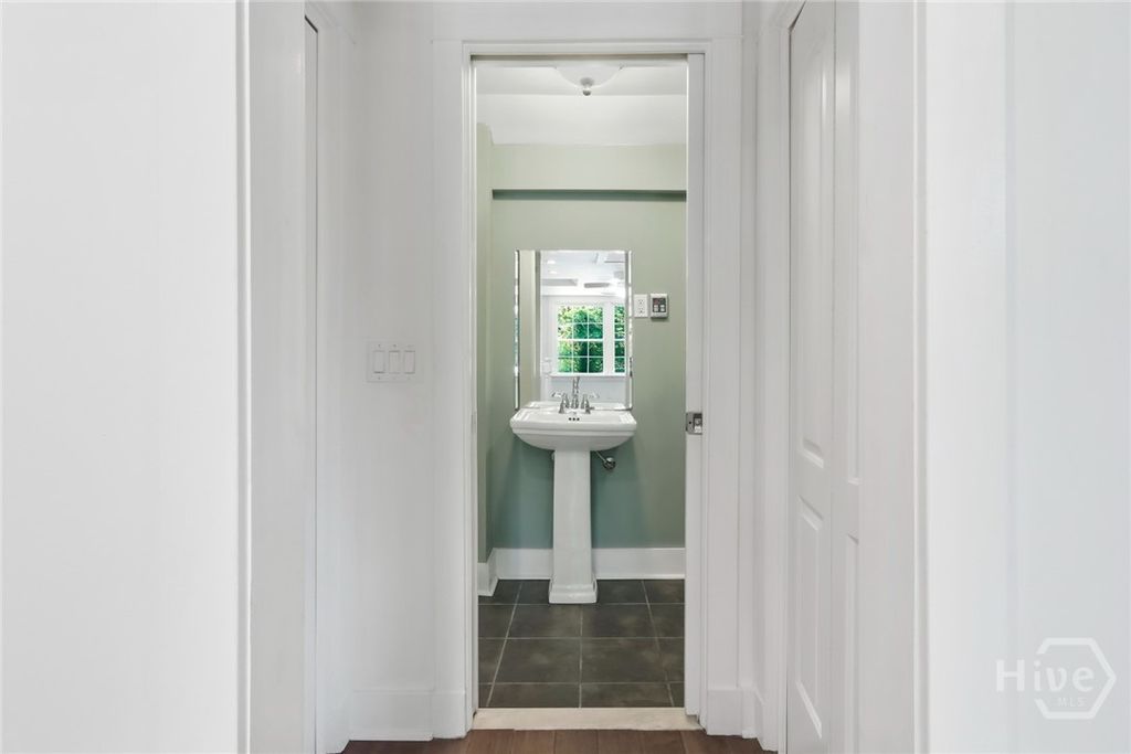 Image 27 of property listing at 12 Fallowfield Drive, Savannah, GA 31406