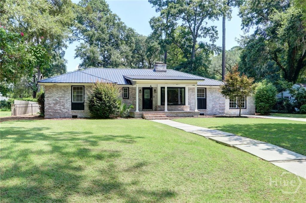 Image 3 of property listing at 12 Fallowfield Drive, Savannah, GA 31406