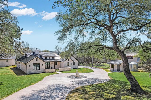 312 Rancho Grande DR, Wimberley, TX 78676