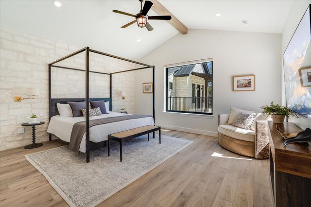 312 Rancho Grande DR, Wimberley, TX 78676