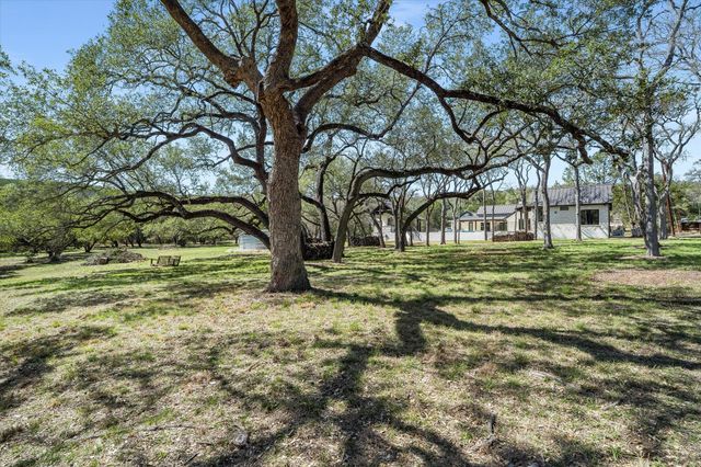 312 Rancho Grande DR, Wimberley, TX 78676