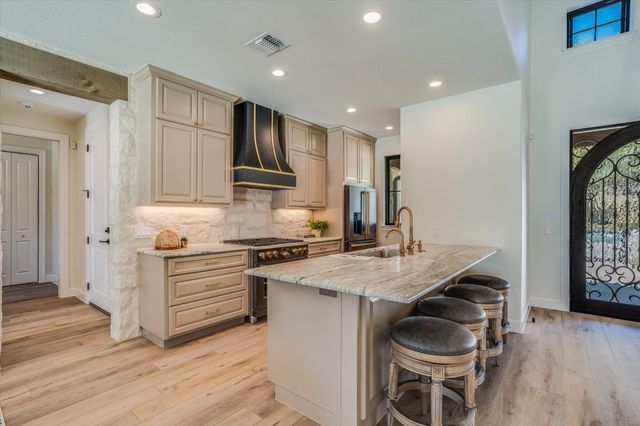 312 Rancho Grande DR, Wimberley, TX 78676