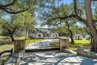 312 Rancho Grande DR, Wimberley, TX 78676