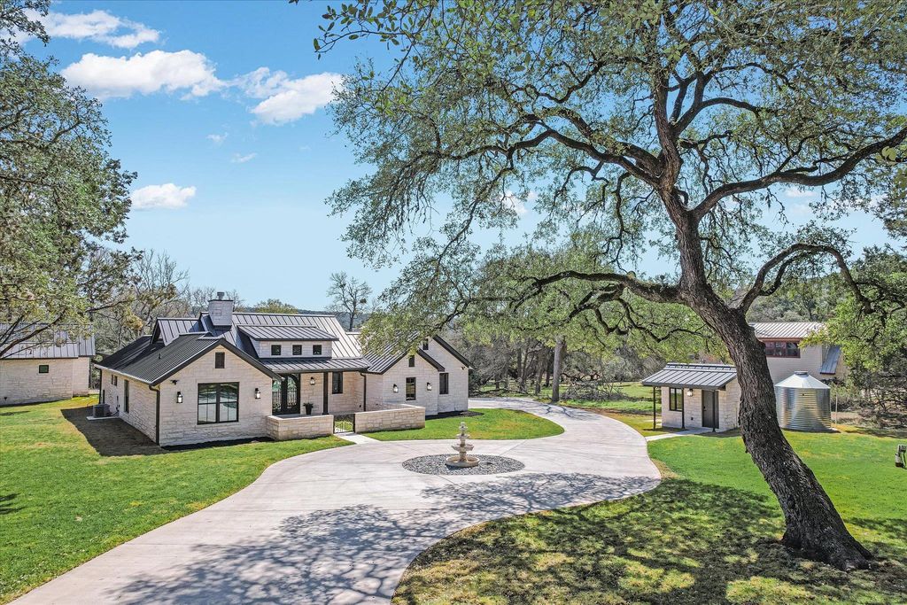 312 Rancho Grande DR, Wimberley, TX 78676