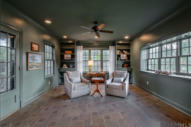 2221 Olive St, Baton Rouge, LA 70806