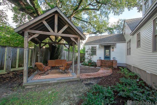 2221 Olive St, Baton Rouge, LA 70806